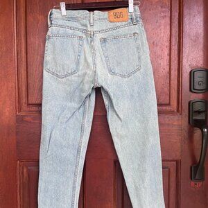 BDG jeans by Urban Outfitters. Dad Slim Tapered Fit. W28/L30. Light Blue
